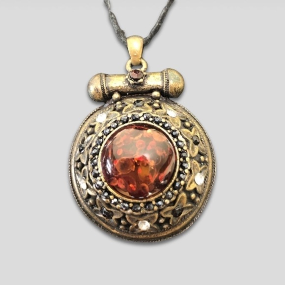 Vintage Ornate Pendant Necklace and Drop Earrings Set - Picture 2 of 3